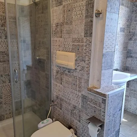 Carlo Apartment *
